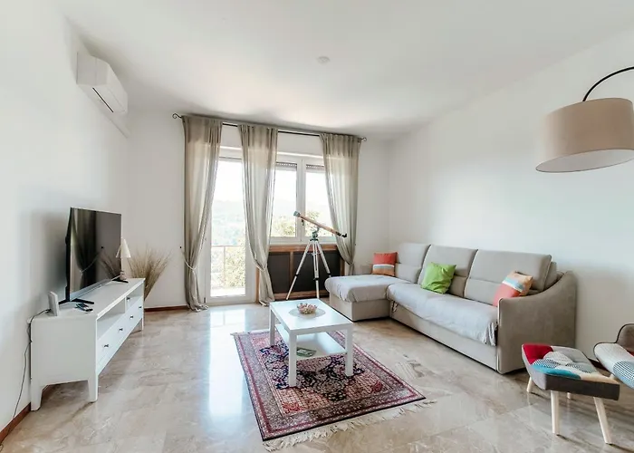 Del Sole - Garden فيلة تْشيرنوبيو